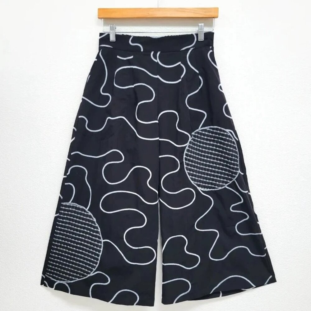 Niche Black and White Swirl Patch Wide Leg Pant